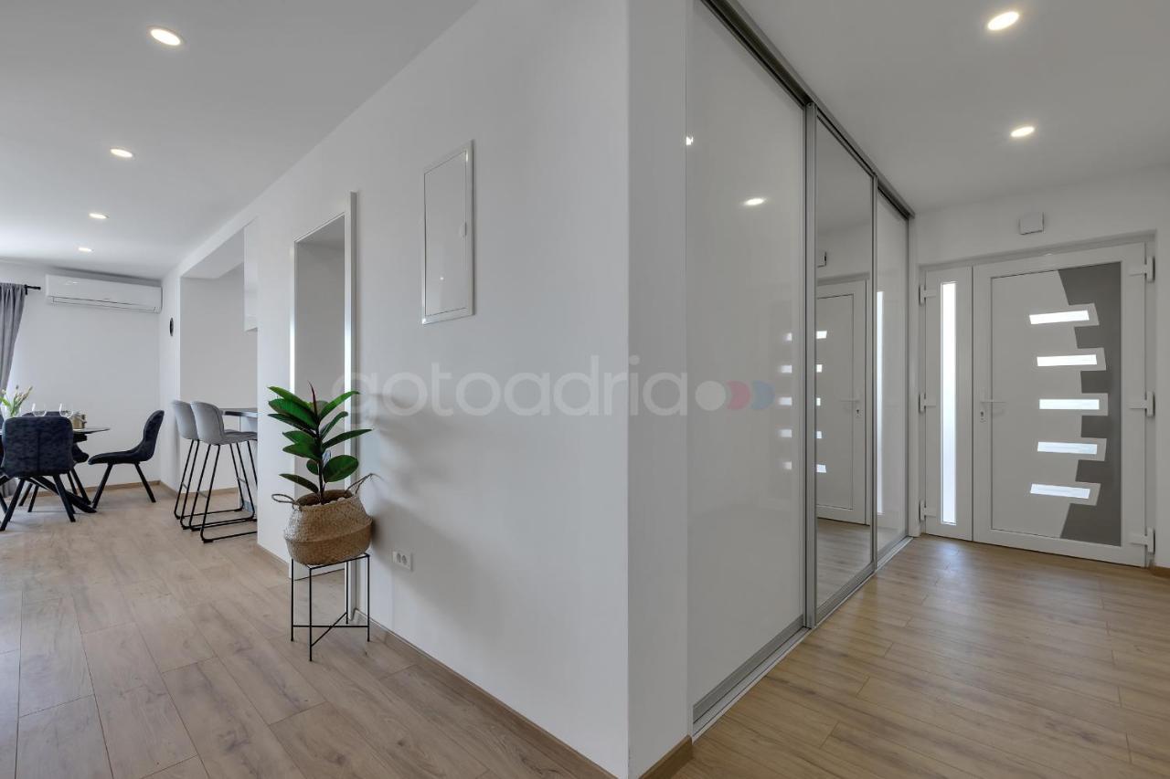 Luxurious Apartments Lara&Luka Makarska Exterior photo